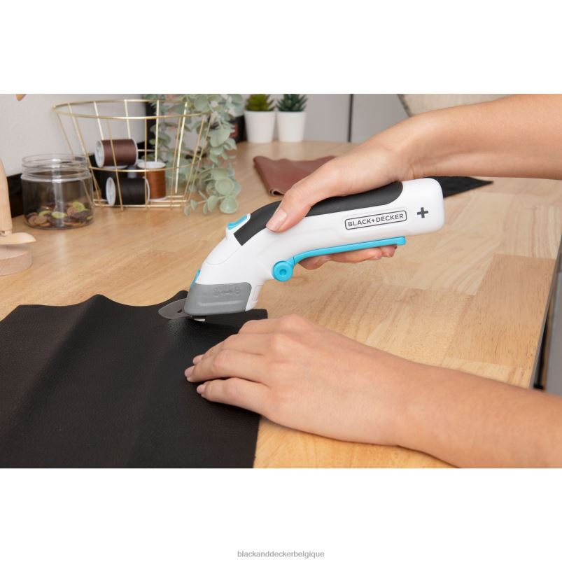 BLACK+DECKER X42D146Ciseaux électriques en tissu 4v max, sans fil et rechargeables par usb maison et style de vie