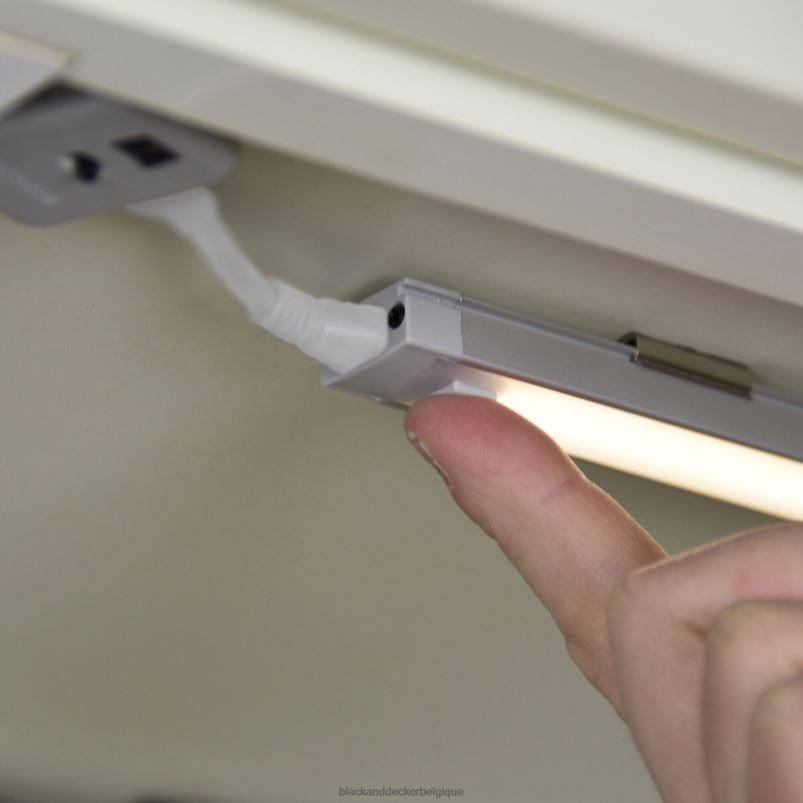 BLACK+DECKER X42D713Kit d'éclairage sous meuble à 5 barres LED outils