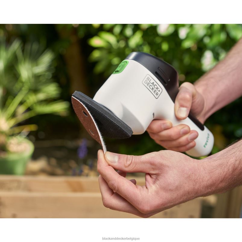 BLACK+DECKER X42D616Ponceuse de détail sans fil Reviva 12 V Max avec chargeur outils